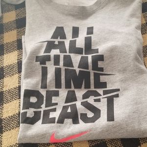 Nike tee